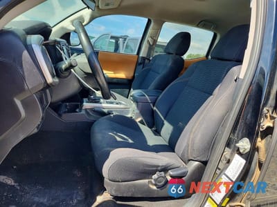 Zdjęcie 7 z 11 samochodu: 2017 TOYOTA TACOMA SR5 VIN:5TFAX5GN4HX090657 - miniatura