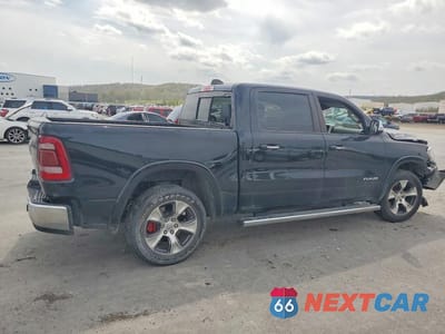 Trzecie zdjęcie samochodu z tyłu: 2022 RAM 1500 LARAMIE VIN:1C6SRFJTXNN208995 - miniatura