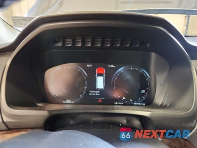 Zdjęcie 9 z 13 samochodu: 2017 VOLVO XC90 T6 VIN:YV4A22PK7H1111004 - miniatura