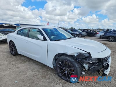 Czwarte zdjęcie samochodu z boku: 2020 DODGE CHARGER SXT VIN:2C3CDXBG9LH125782 - miniatura