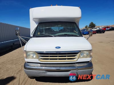 Piąte zdjęcie samochodu w środku: 1996 FORD E-350 SHUTTLE BUS VIN:1FDKE30F3THA50442 - miniatura