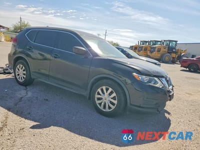 Czwarte zdjęcie samochodu z boku: 2020 NISSAN ROGUE S VIN:JN8AT2MT6LW005379 - miniatura