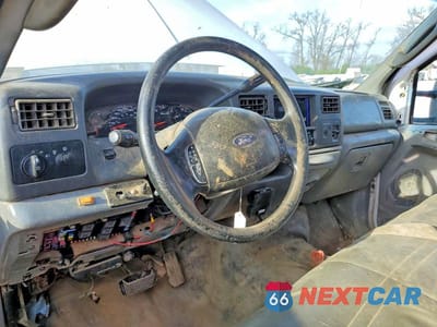Zdjęcie 8 z 13 samochodu: 2004 FORD F350 SUPER DUTY VIN:1FDWX37S84EB96613 - miniatura