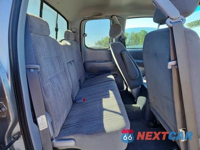 Zdjęcie 10 z 11 samochodu: 2002 TOYOTA TUNDRA SR5 V8 VIN:5TBBT44112S290591 - miniatura