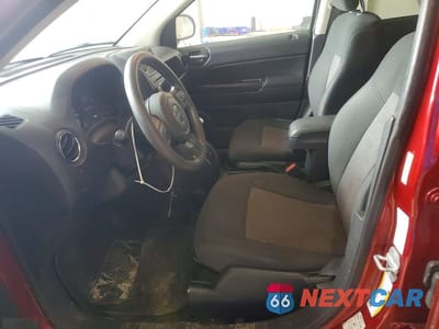 Zdjęcie 7 z 13 samochodu: 2013 JEEP COMPASS VIN:1C4NJDBB4DD262949 - miniatura