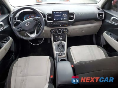 Zdjęcie 8 z 12 samochodu: 2023 HYUNDAI VENUE SEL VIN:KMHRC8A35PU240830 - miniatura