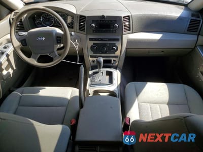 Zdjęcie 8 z 13 samochodu: 2006 JEEP GRAND CHEROKEE LAREDO VIN:1J4GR48K96C343408 - miniatura