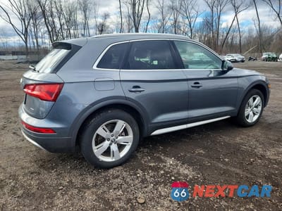 Trzecie zdjęcie samochodu z tyłu: 2019 AUDI Q5 PREMIUM PLUS VIN:WA1BNAFY5K2034014 - miniatura