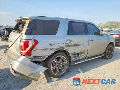 Trzecie zdjęcie samochodu z tyłu: 2020 FORD EXPEDITION XLT VIN:1FMJU1JT6LEA75814 - miniatura