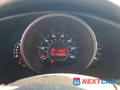 Zdjęcie 9 z 12 samochodu: 2018 KIA SOUL BASE VIN:KNDJN2A24J7606685 - miniatura