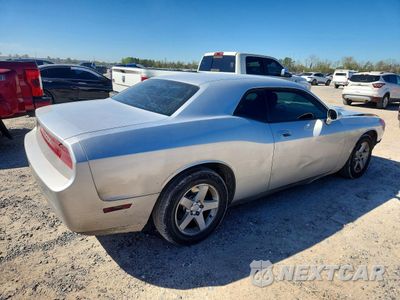 Trzecie zdjęcie samochodu z tyłu: 2010 DODGE CHALLENGER SE VIN:2B3CJ4DVXAH320562 - miniatura