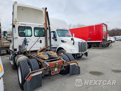 Trzecie zdjęcie samochodu z tyłu: 2016 FREIGHTLINER CASCADIA 125 SEMI TRUCK VIN:1FUBGEDV4GLHC5673 - miniatura