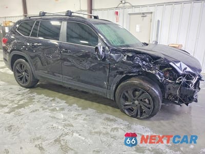 Czwarte zdjęcie samochodu z boku: 2023 VOLKSWAGEN ATLAS SE VIN:1V2JR2CA4PC508358 - miniatura
