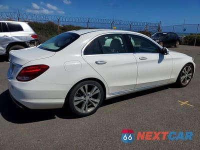Trzecie zdjęcie samochodu z tyłu: 2015 MERCEDES-BENZ C 300 VIN:55SWF4JB9FU090743 - miniatura