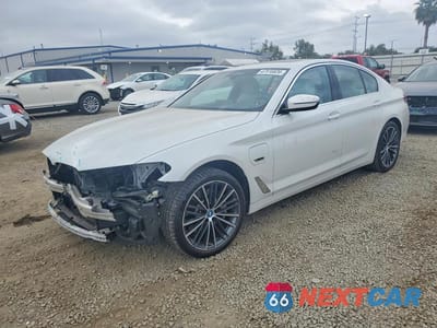 2022 BMW 530E WBA13AG04NCJ88709 - główne zdjęcie licytacji z USA - miniatura