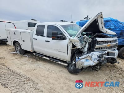 Czwarte zdjęcie samochodu z boku: 2019 CHEVROLET SILVERADO HD UTILITY / SERVICE TRUCK VIN:2GB2CREG4K1238651 - miniatura