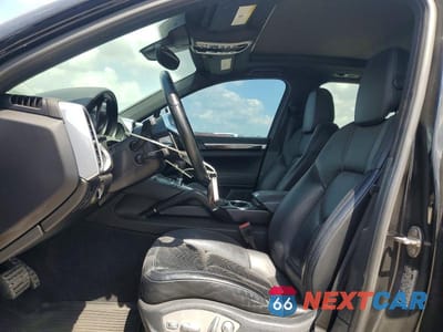 Zdjęcie 7 z 13 samochodu: 2016 PORSCHE CAYENNE SE HYBRID VIN:WP1AE2A27GLA62956 - miniatura