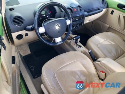 Zdjęcie 8 z 11 samochodu: 2005 VOLKSWAGEN NEW BEETLE GLS TDI VIN:3VWCR31C95M402629 - miniatura