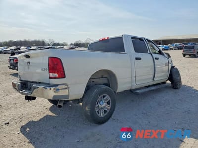 Trzecie zdjęcie samochodu z tyłu: 2016 RAM 2500 ST VIN:3C6TR5CT9GG133438 - miniatura