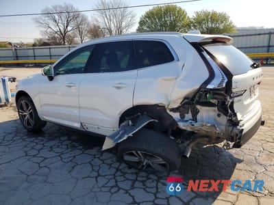 Drugie zdjęcie samochodu z przodu: 2019 VOLVO XC60 T5 VIN:LYV102RK1KB322589 - miniatura
