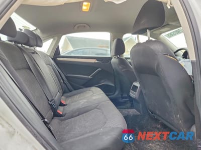 Zdjęcie 10 z 14 samochodu: 2018 VOLKSWAGEN PASSAT S VIN:1VWAA7A36JC029101 - miniatura