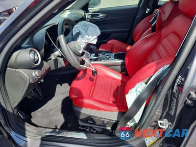 Zdjęcie 7 z 11 samochodu: 2024 ALFA ROMEO GIULIA TI VIN:ZARFAMBN8R7682837 - miniatura