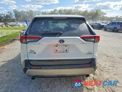 Zdjęcie 6 z 13 samochodu: 2023 TOYOTA RAV4 HYBRID SE VIN:JTM16RFVXPJ037524 - miniatura