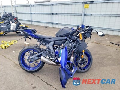 2025 YAMAHA YZFR7 JYARM38E2SA020871 - główne zdjęcie licytacji z USA - miniatura
