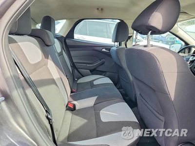Zdjęcie 10 z 12 samochodu: 2014 FORD FOCUS SE VIN:1FADP3K20EL290409 - miniatura