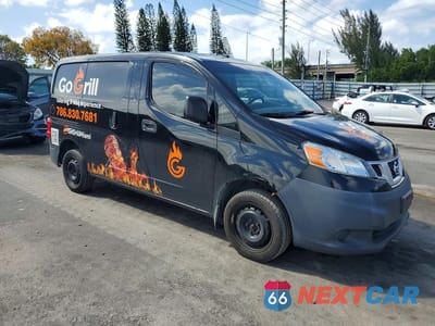 Czwarte zdjęcie samochodu z boku: 2017 NISSAN NV200 DELIVERY VAN VIN:3N6CM0KN0HK717686 - miniatura