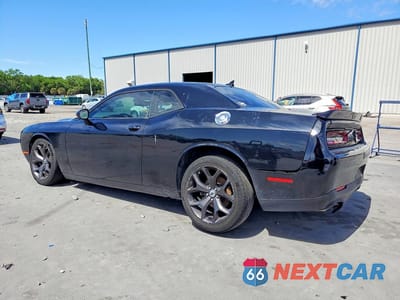 Drugie zdjęcie samochodu z przodu: 2018 DODGE CHALLENGER SXT VIN:2C3CDZAGXJH110881 - miniatura