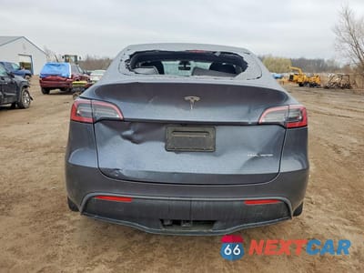 Zdjęcie 6 z 13 samochodu: 2023 TESLA MODEL Y VIN:7SAYGAEE3PF788845 - miniatura