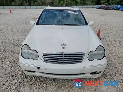 Piąte zdjęcie samochodu w środku: 2004 MERCEDES-BENZ C 240 VIN:WDBRF61J14A547244 - miniatura