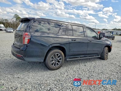 Trzecie zdjęcie samochodu z tyłu: 2022 CHEVROLET SUBURBAN K1500 Z71 VIN:1GNSKDKD7NR158386 - miniatura