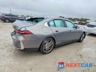 Trzecie zdjęcie samochodu z tyłu: 2024 BMW 530 VIN:WBA43FJ04RCR49747 - miniatura