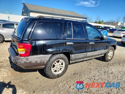 Trzecie zdjęcie samochodu z tyłu: 2002 JEEP GRAND CHEROKEE LAREDO VIN:1J4GW48S72C151553 - miniatura