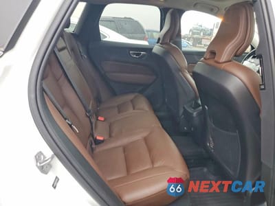 Zdjęcie 10 z 12 samochodu: 2020 VOLVO XC60 T5 MOMENTUM VIN:YV4102RK5L1421924 - miniatura