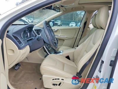 Zdjęcie 7 z 13 samochodu: 2014 VOLVO XC60 T6 VIN:YV4952DL1E2518393 - miniatura