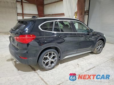 Trzecie zdjęcie samochodu z tyłu: 2018 BMW X1 XDRIVE28I VIN:WBXHT3C36J5L29584 - miniatura
