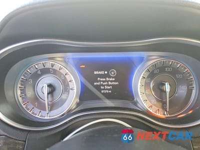 Zdjęcie 9 z 12 samochodu: 2022 CHRYSLER 300 TOURING L VIN:2C3CCASG2NH236967 - miniatura