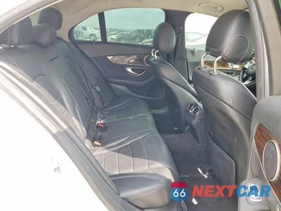 Zdjęcie 10 z 11 samochodu: 2015 MERCEDES-BENZ C 300 VIN:55SWF4JB3FU063957 - miniatura