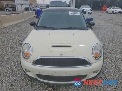 Piąte zdjęcie samochodu w środku: 2008 MINI COOPER S VIN:WMWMF73558TT90049 - miniatura