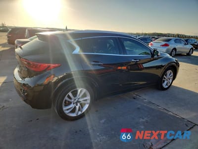 Trzecie zdjęcie samochodu z tyłu: 2018 INFINITI QX30 ESSENTIAL VIN:SJKCH5CPXJA002343 - miniatura