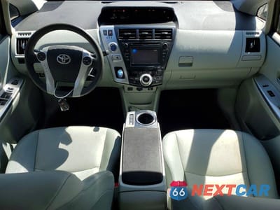 Zdjęcie 8 z 12 samochodu: 2012 TOYOTA PRIUS V FIVE VIN:JTDZN3EU6C3073706 - miniatura