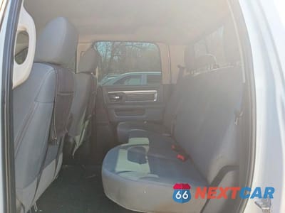 Zdjęcie 6 z 10 samochodu: 2016 RAM 2500 SLT VIN:3C6UR5DL7GG367760 - miniatura