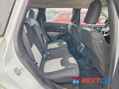 Zdjęcie 10 z 12 samochodu: 2014 JEEP CHEROKEE SPORT VIN:1C4PJLAB4EW104637 - miniatura