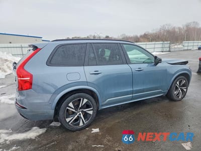 Trzecie zdjęcie samochodu z tyłu: 2022 VOLVO XC90 T8 RECHARGE R-DESIGN VIN:YV4BR0CM0N1820929 - miniatura