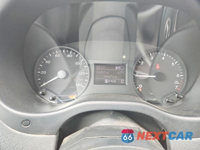 Zdjęcie 9 z 13 samochodu: 2016 MERCEDES-BENZ METRIS VIN:WD4PG2EE4G3086454 - miniatura