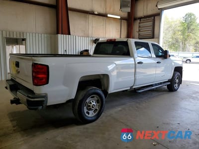 Trzecie zdjęcie samochodu z tyłu: 2017 CHEVROLET SILVERADO C2500 HEAVY DUTY VIN:1GC1CUEY1HF247327 - miniatura