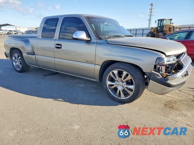 Czwarte zdjęcie samochodu z boku: 2002 CHEV SILVERADO VIN:2GCEC19VX21306213 - miniatura